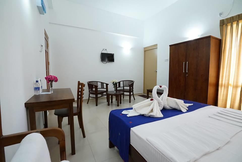 Hotel Oviya Vavuniya Exterior foto